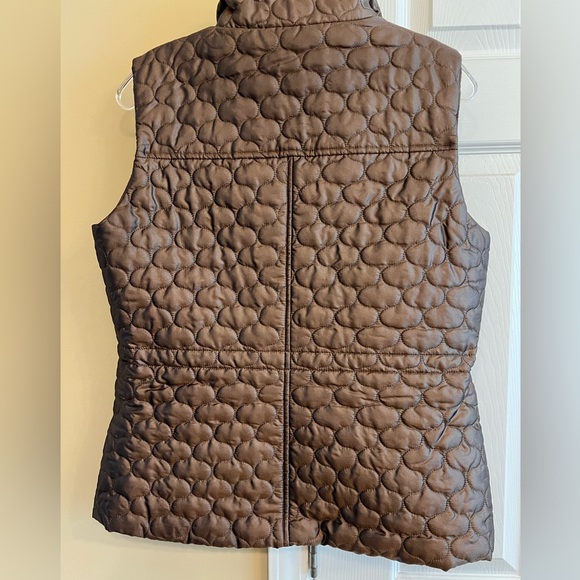 New Directions Brown, thin puffer vest great for fall, Great condition. size M - Picture 2 of 3